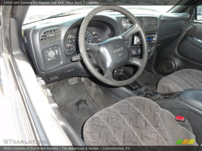  1999 Sonoma SLS Regular Cab 4x4 Graphite Interior