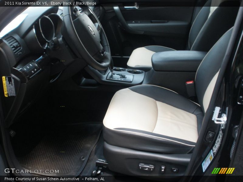 Ebony Black / Black/Beige 2011 Kia Sorento EX V6