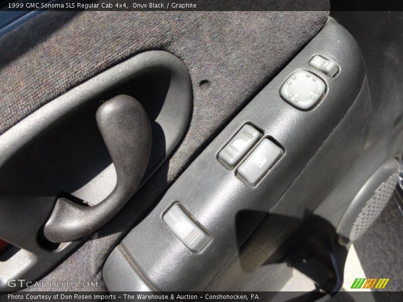 Controls of 1999 Sonoma SLS Regular Cab 4x4