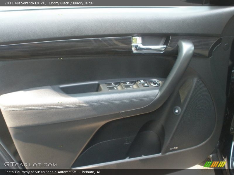 Ebony Black / Black/Beige 2011 Kia Sorento EX V6