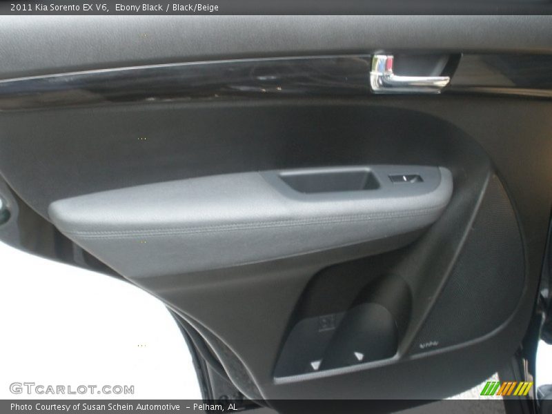 Ebony Black / Black/Beige 2011 Kia Sorento EX V6