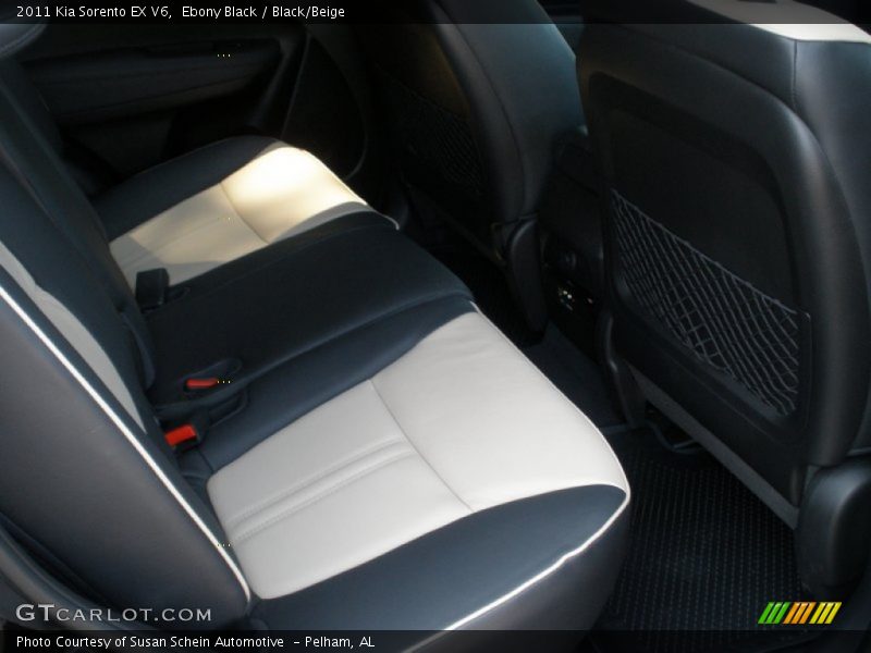 Ebony Black / Black/Beige 2011 Kia Sorento EX V6