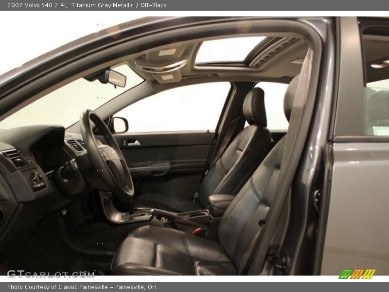 Titanium Gray Metallic / Off-Black 2007 Volvo S40 2.4i