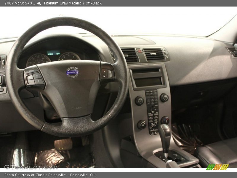  2007 S40 2.4i Off-Black Interior