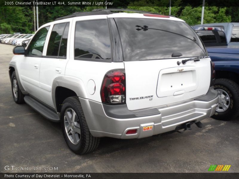 Summit White / Light Gray 2005 Chevrolet TrailBlazer LT 4x4