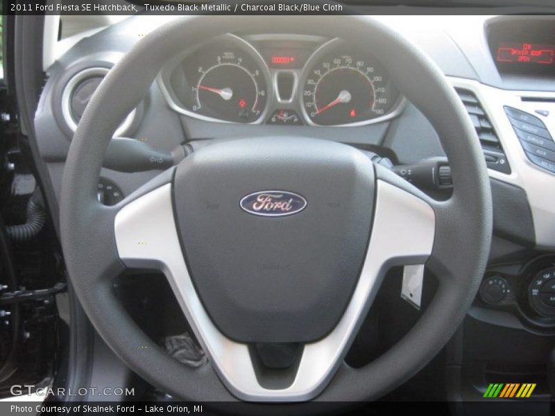 Tuxedo Black Metallic / Charcoal Black/Blue Cloth 2011 Ford Fiesta SE Hatchback