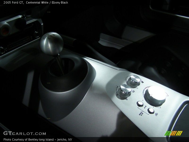 Centennial White / Ebony Black 2005 Ford GT