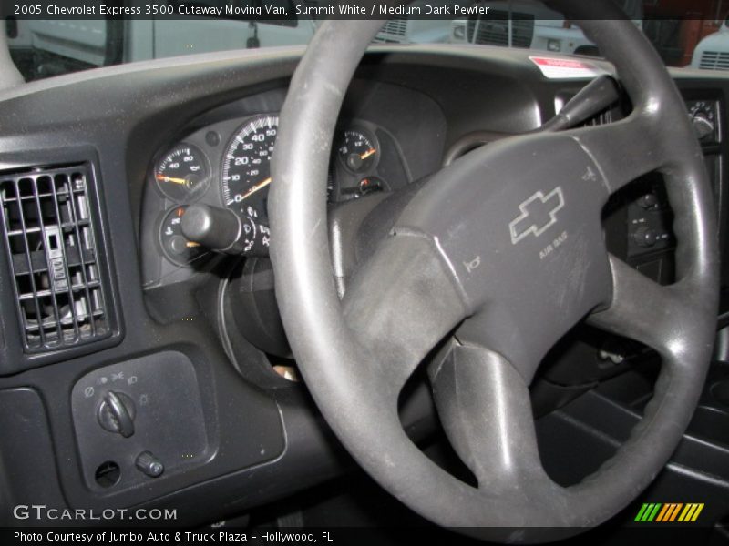  2005 Express 3500 Cutaway Moving Van Steering Wheel