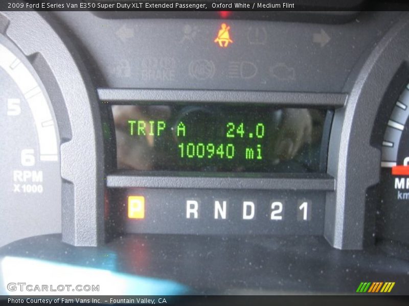 Oxford White / Medium Flint 2009 Ford E Series Van E350 Super Duty XLT Extended Passenger