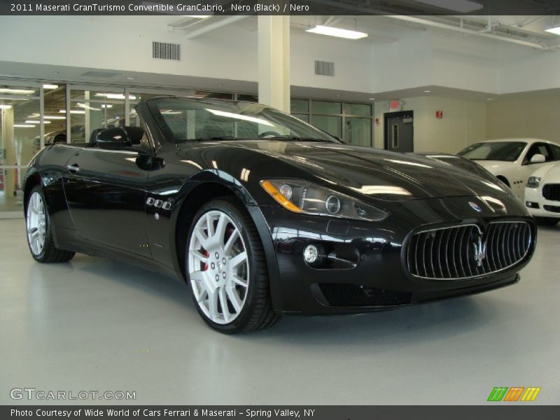  2011 GranTurismo Convertible GranCabrio Nero (Black)