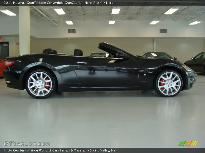  2011 GranTurismo Convertible GranCabrio Nero (Black)