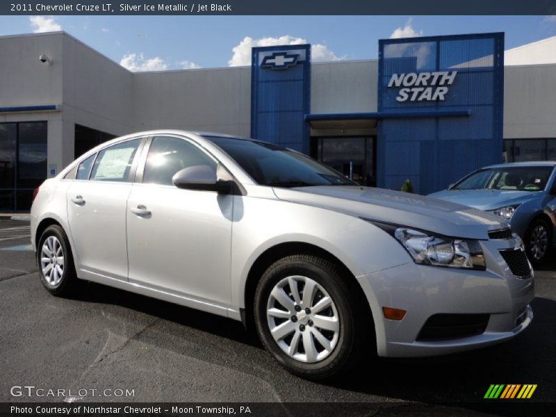 Silver Ice Metallic / Jet Black 2011 Chevrolet Cruze LT