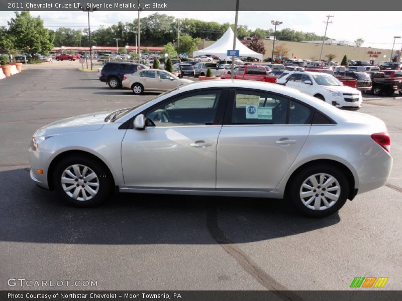 Silver Ice Metallic / Jet Black 2011 Chevrolet Cruze LT