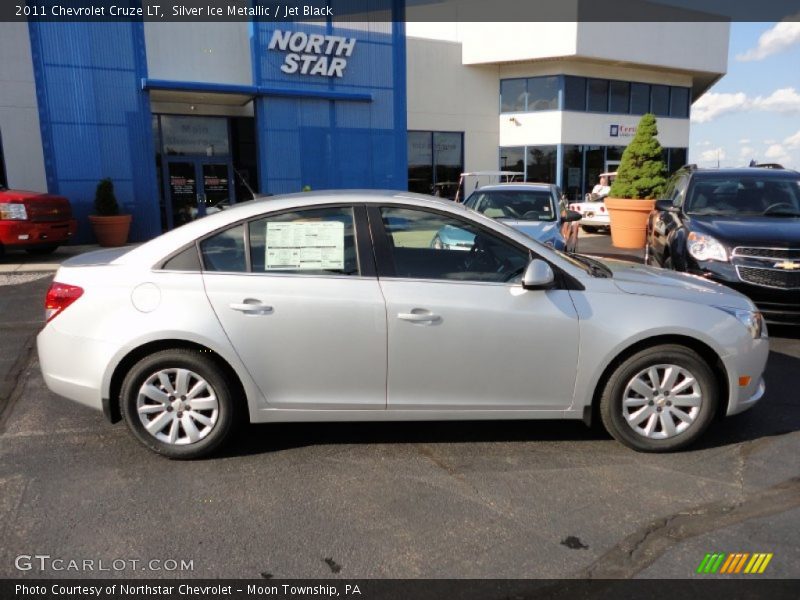 Silver Ice Metallic / Jet Black 2011 Chevrolet Cruze LT