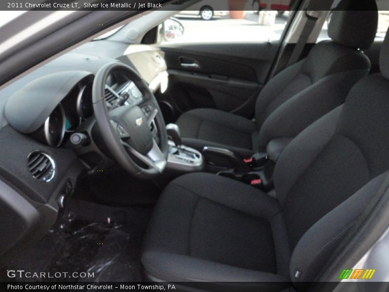 Silver Ice Metallic / Jet Black 2011 Chevrolet Cruze LT