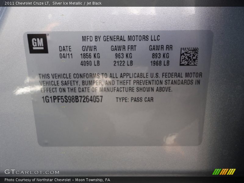 Silver Ice Metallic / Jet Black 2011 Chevrolet Cruze LT
