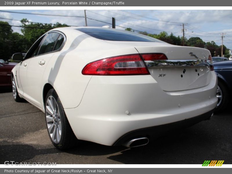 Porcelain White / Champagne/Truffle 2009 Jaguar XF Premium Luxury