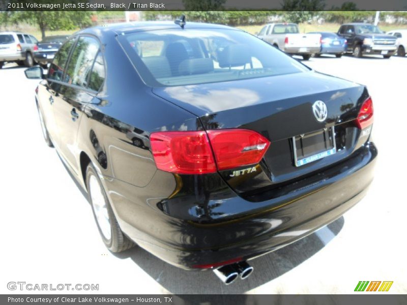 Black / Titan Black 2011 Volkswagen Jetta SE Sedan