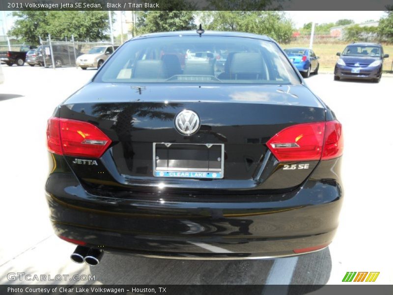 Black / Titan Black 2011 Volkswagen Jetta SE Sedan