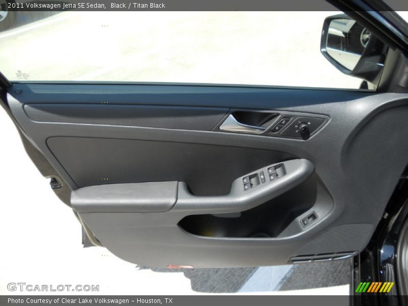Door Panel of 2011 Jetta SE Sedan