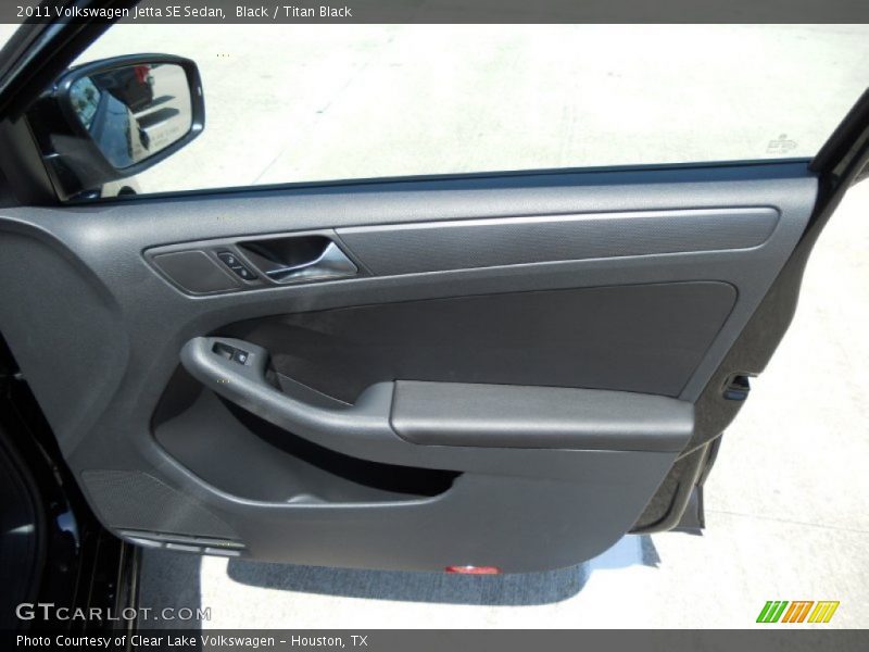 Door Panel of 2011 Jetta SE Sedan