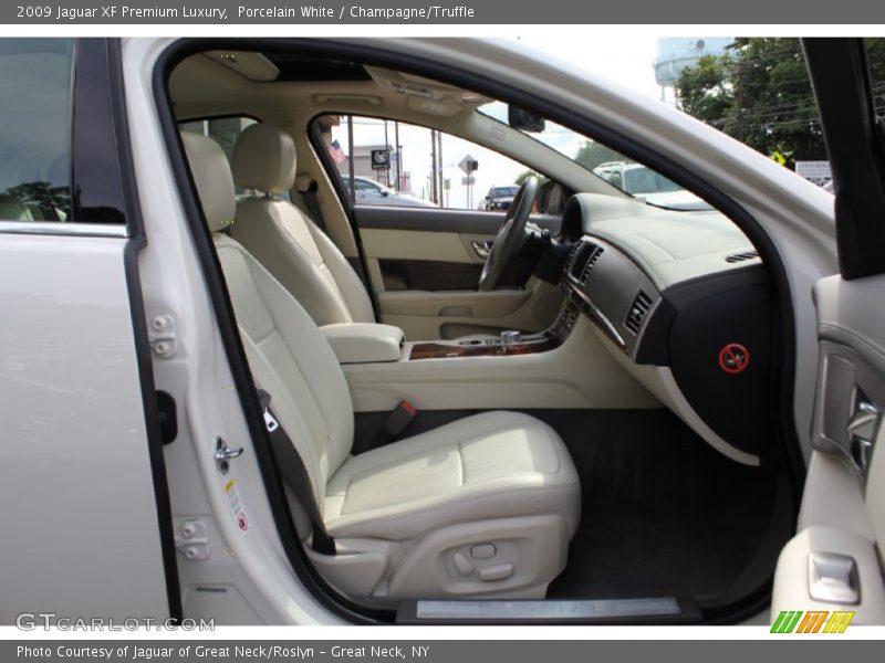  2009 XF Premium Luxury Champagne/Truffle Interior