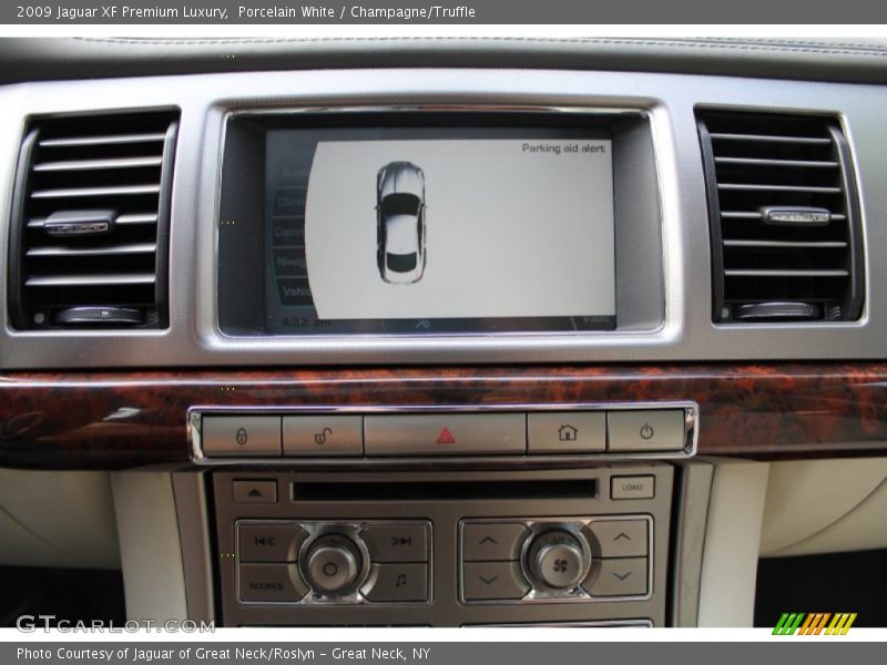 Porcelain White / Champagne/Truffle 2009 Jaguar XF Premium Luxury