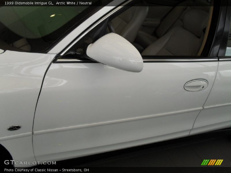 Arctic White / Neutral 1999 Oldsmobile Intrigue GL