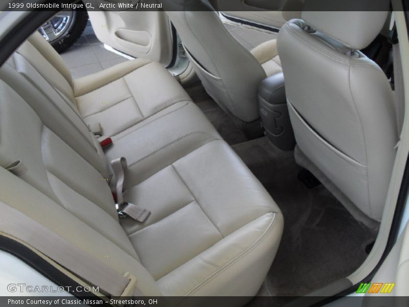 Arctic White / Neutral 1999 Oldsmobile Intrigue GL