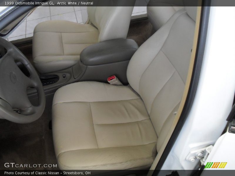 Arctic White / Neutral 1999 Oldsmobile Intrigue GL