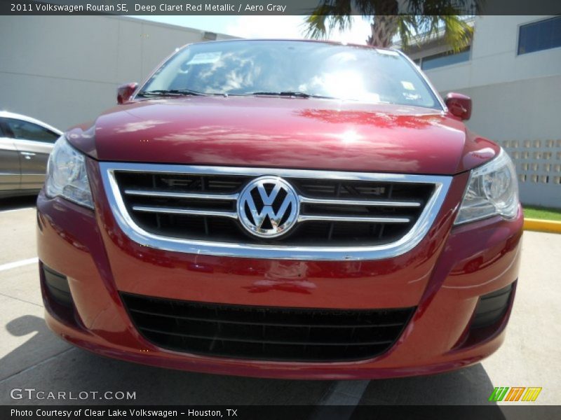 Deep Claret Red Metallic / Aero Gray 2011 Volkswagen Routan SE
