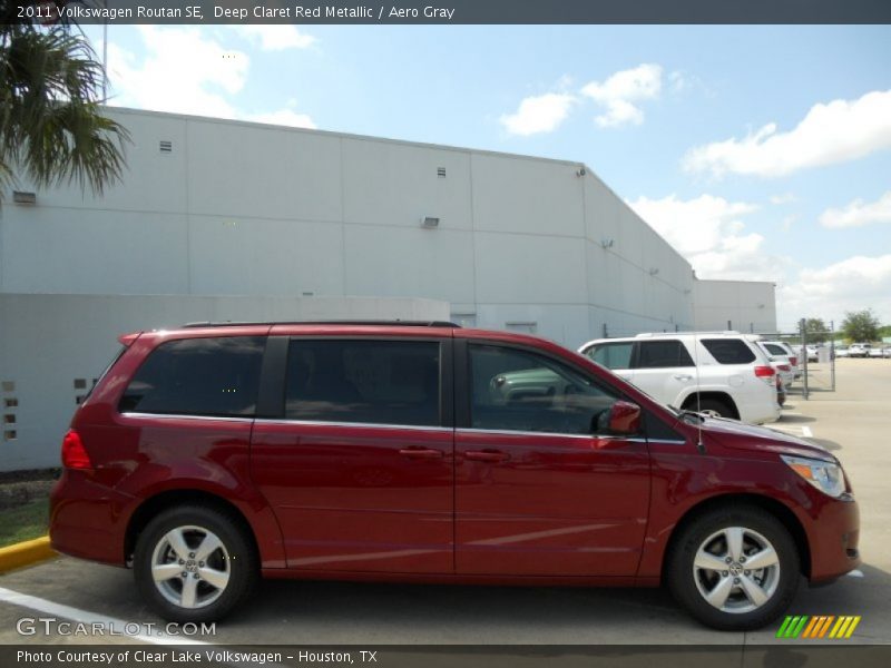 Deep Claret Red Metallic / Aero Gray 2011 Volkswagen Routan SE