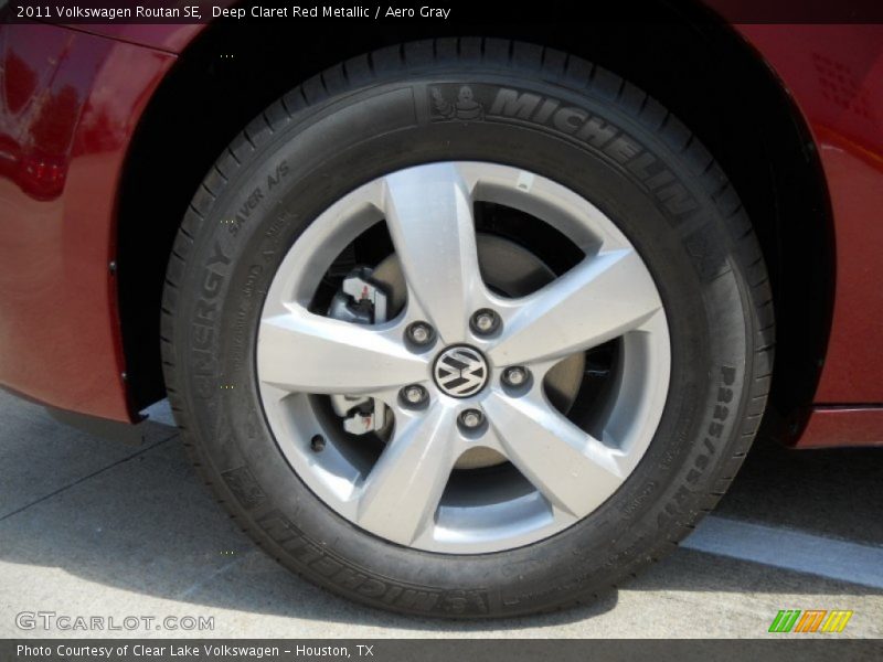 Deep Claret Red Metallic / Aero Gray 2011 Volkswagen Routan SE