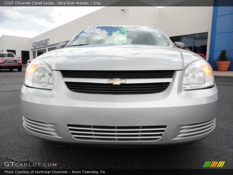 Ultra Silver Metallic / Gray 2005 Chevrolet Cobalt Sedan