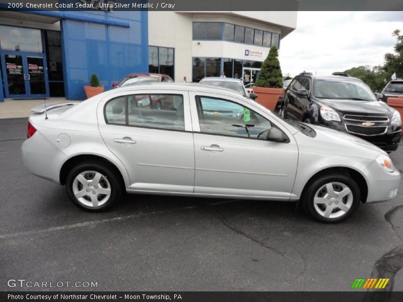 Ultra Silver Metallic / Gray 2005 Chevrolet Cobalt Sedan