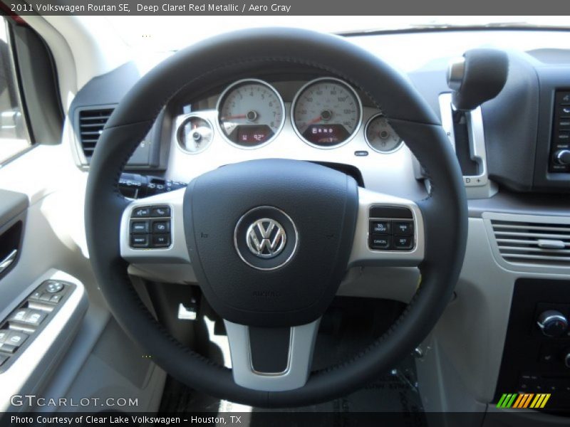 Deep Claret Red Metallic / Aero Gray 2011 Volkswagen Routan SE