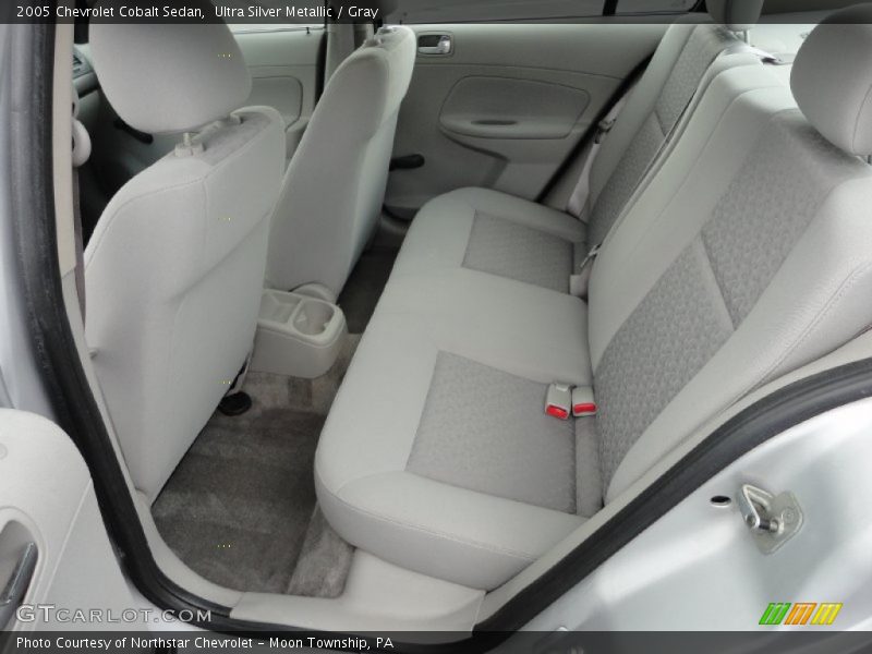 Ultra Silver Metallic / Gray 2005 Chevrolet Cobalt Sedan