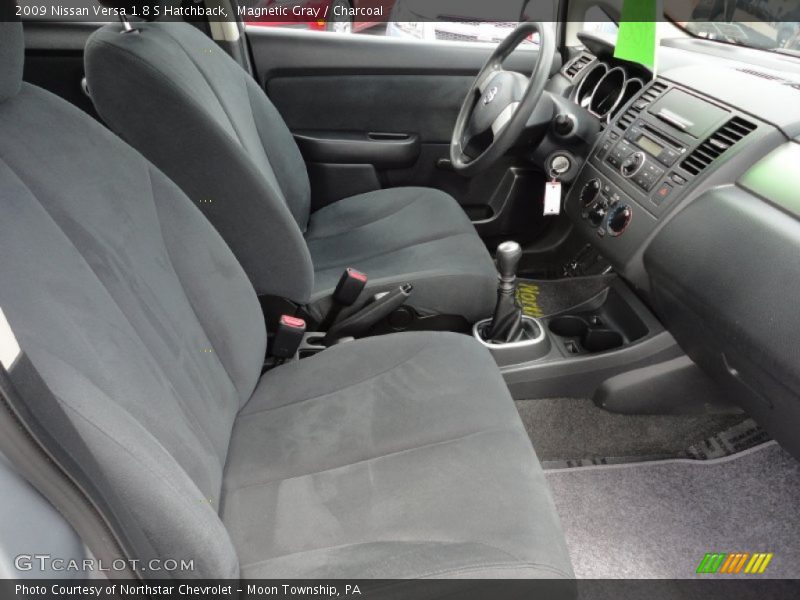 Magnetic Gray / Charcoal 2009 Nissan Versa 1.8 S Hatchback