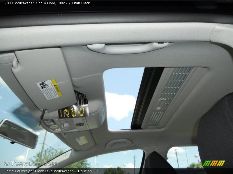 Sunroof of 2011 Golf 4 Door