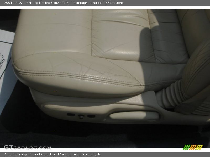Champagne Pearlcoat / Sandstone 2001 Chrysler Sebring Limited Convertible