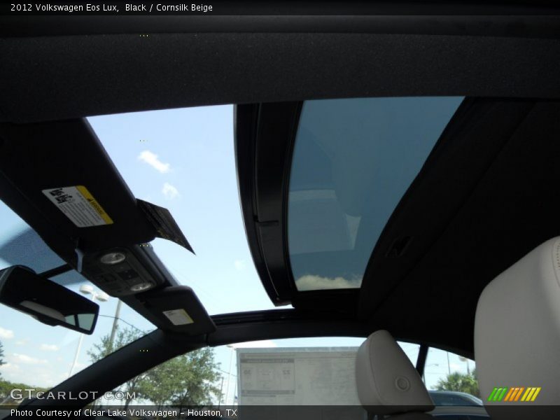 Sunroof of 2012 Eos Lux