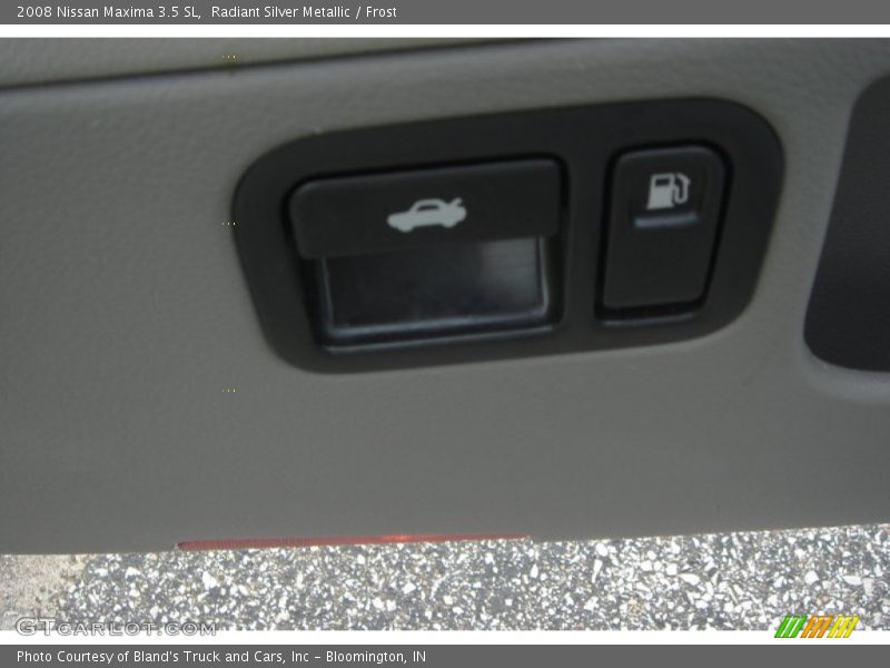 Radiant Silver Metallic / Frost 2008 Nissan Maxima 3.5 SL