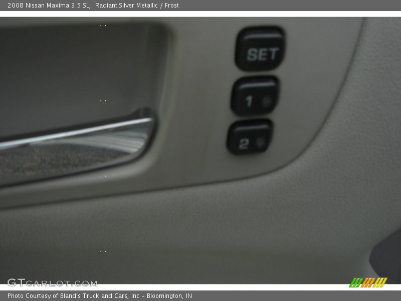 Radiant Silver Metallic / Frost 2008 Nissan Maxima 3.5 SL