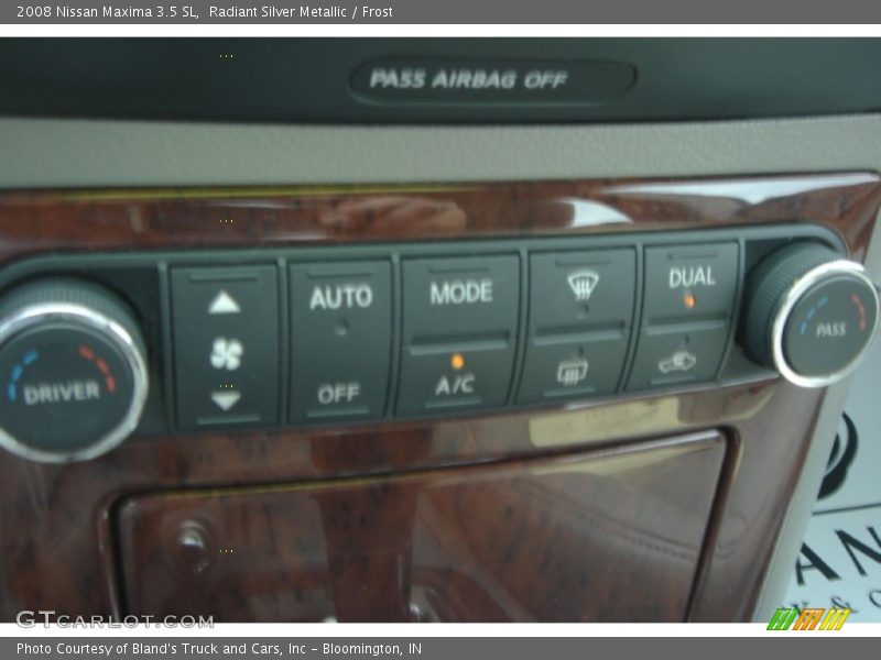 Radiant Silver Metallic / Frost 2008 Nissan Maxima 3.5 SL