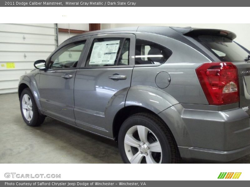 Mineral Gray Metallic / Dark Slate Gray 2011 Dodge Caliber Mainstreet