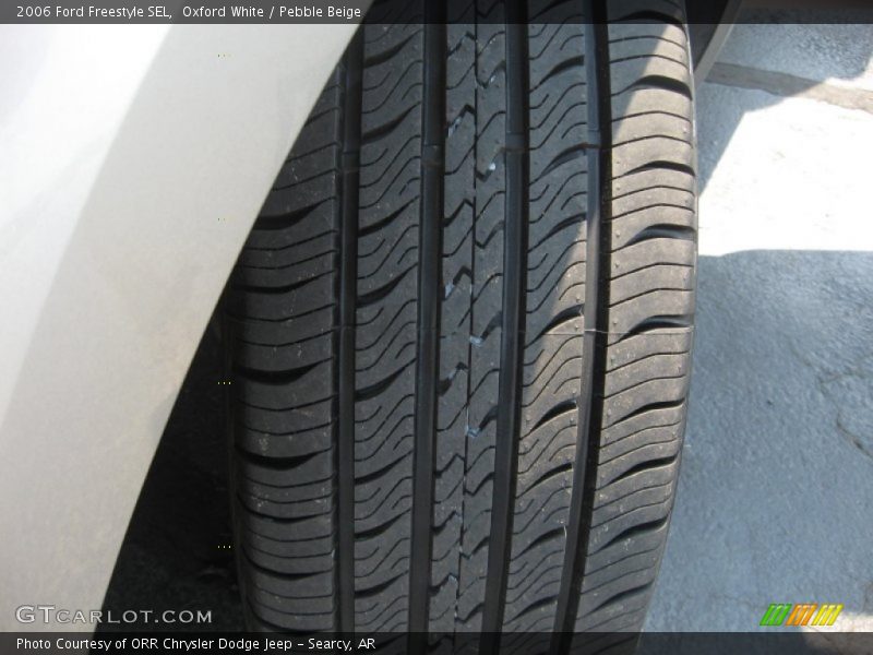 Oxford White / Pebble Beige 2006 Ford Freestyle SEL