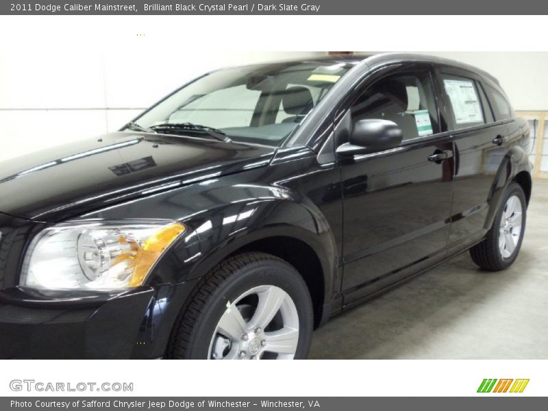 Brilliant Black Crystal Pearl / Dark Slate Gray 2011 Dodge Caliber Mainstreet