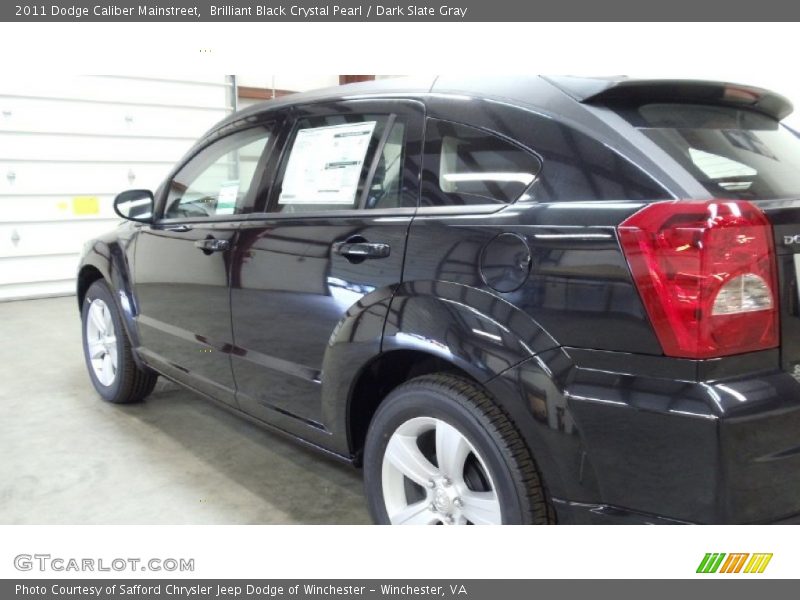 Brilliant Black Crystal Pearl / Dark Slate Gray 2011 Dodge Caliber Mainstreet