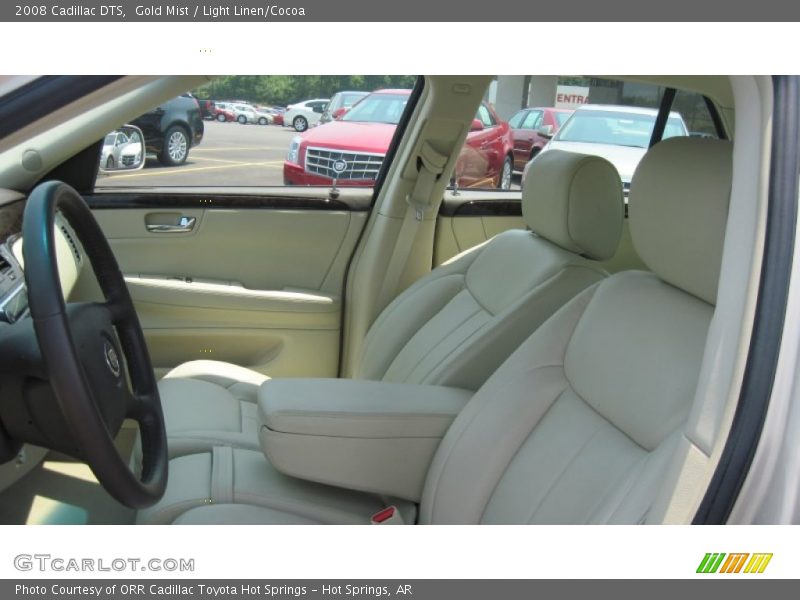 Gold Mist / Light Linen/Cocoa 2008 Cadillac DTS