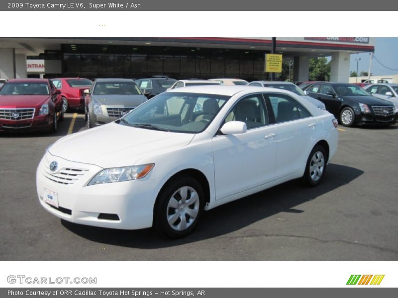 Super White / Ash 2009 Toyota Camry LE V6